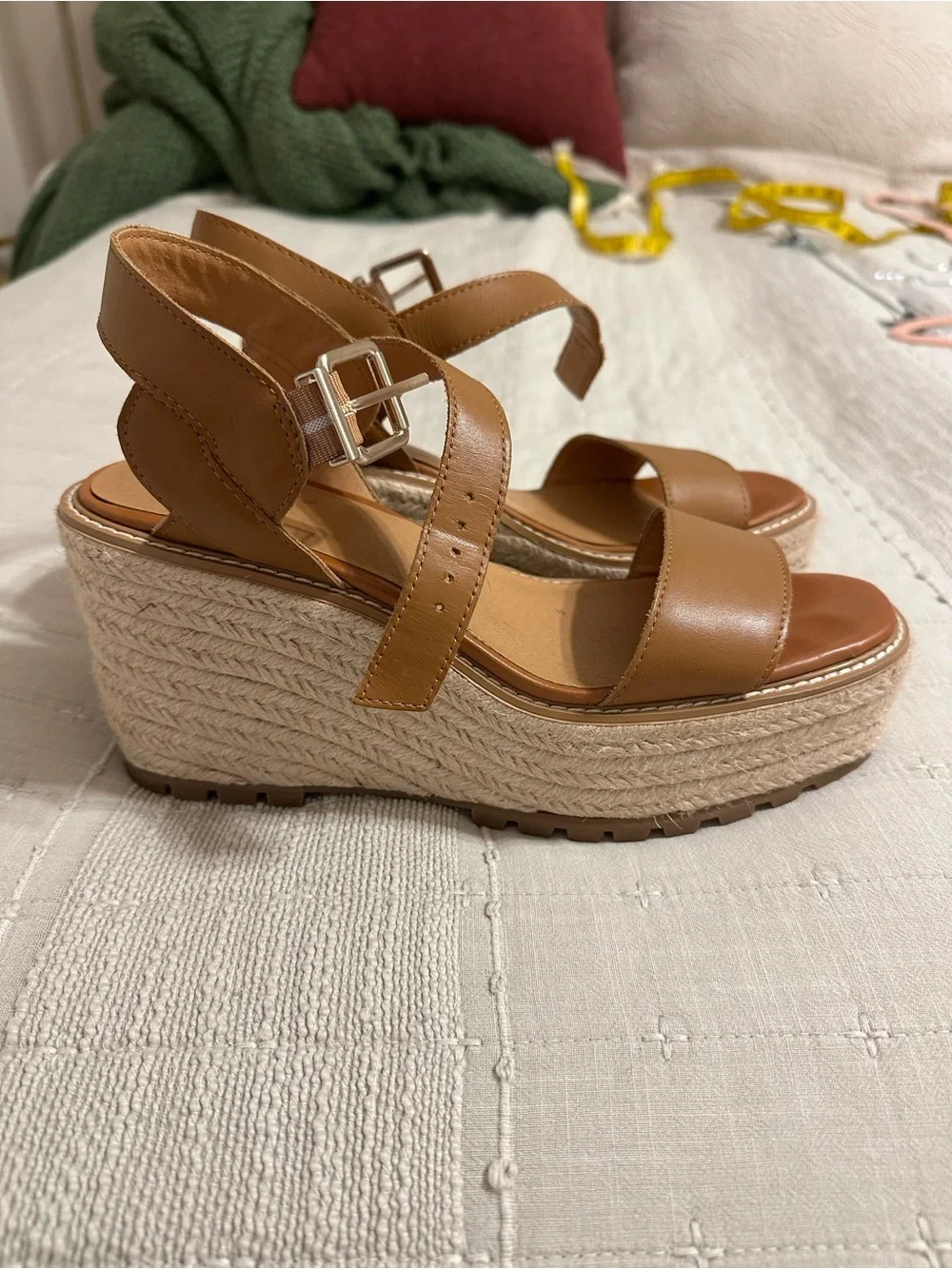 Crown Vintage stylish tan